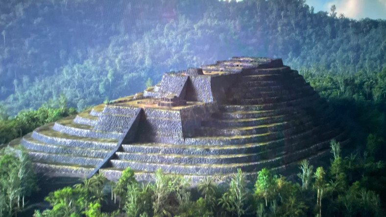 İnsan Eliyle Yapılan En Eski Piramit Hakkında Dudak Uçuklatan Keşif: 25 Bin Yıllık Olabilir