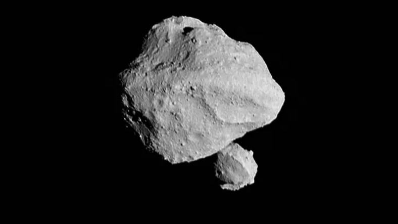 NASA, Kendine İlişkin Minik Bir Uyduya Sahip Asteroit Keşfetti!